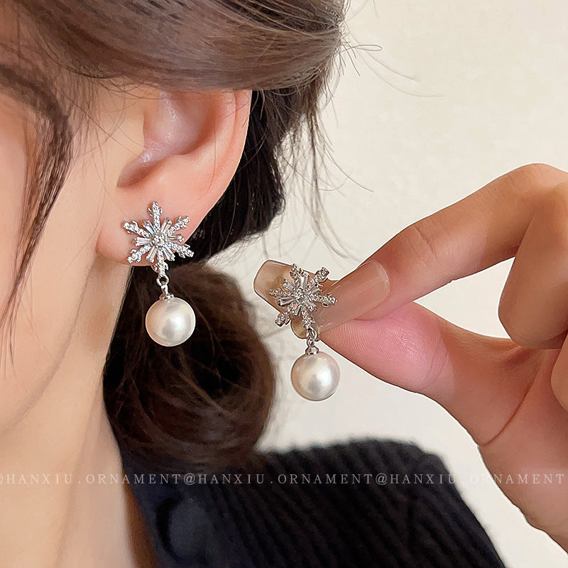 Zircon Snowflake Pearl Elegant Earrings