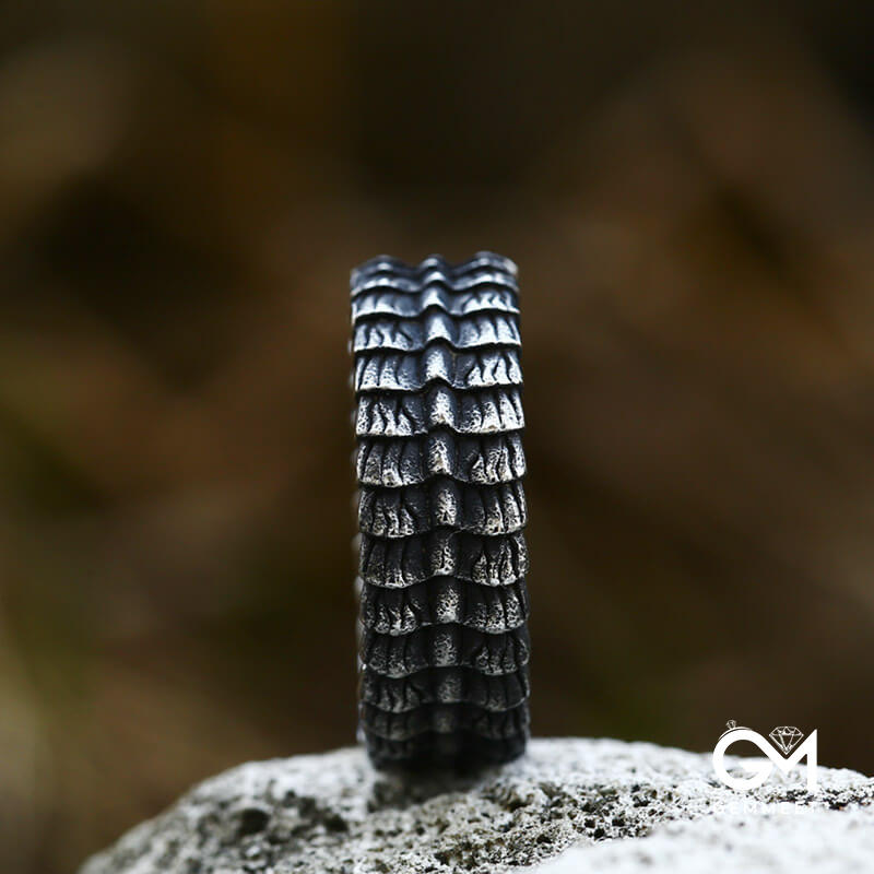 Vintage Titanium Steel Dragon Scale Ring