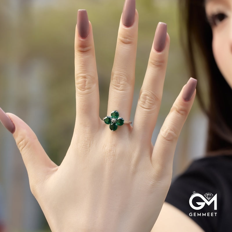 S925 Green Zircon Four-leaf Clover Octet Star Ring