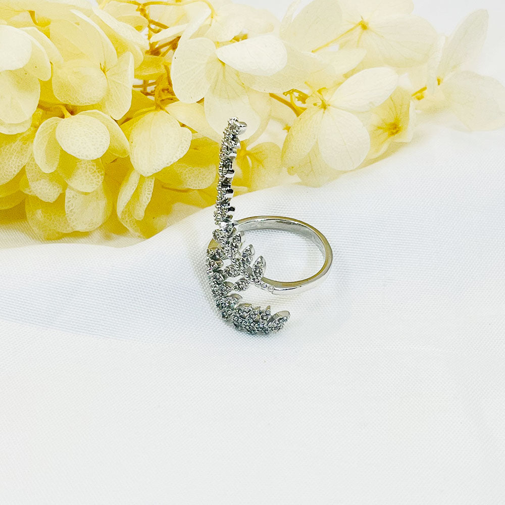 Creative Graceful Leaves Zircon Ring