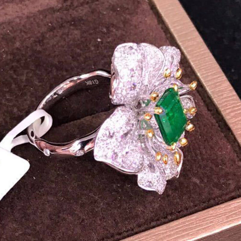 Micro Pave Diamond Simulated Emerald Flower Swing Ring