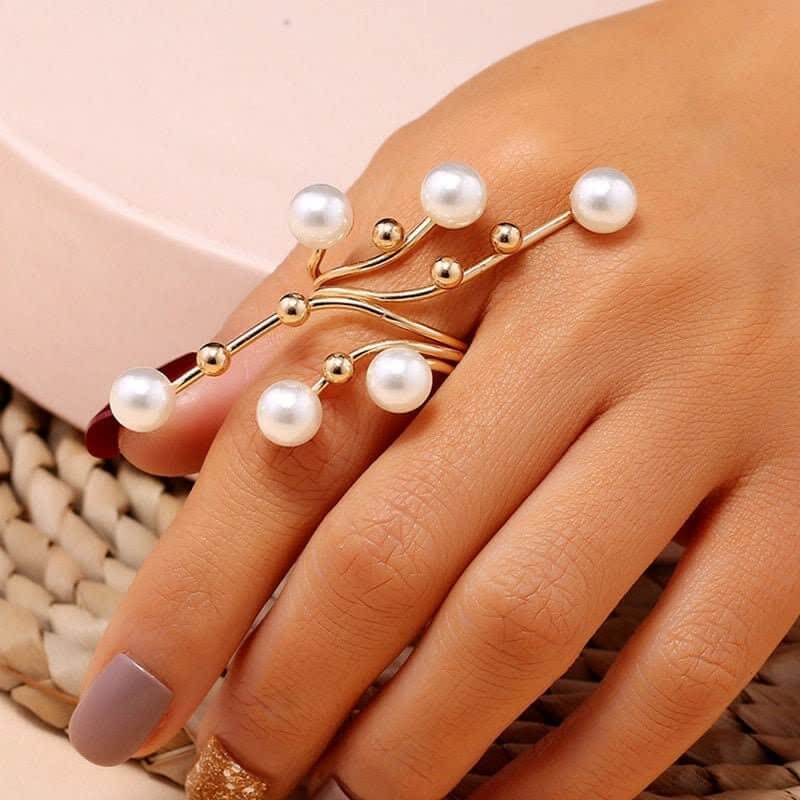 Women's Elegant Tree Branch Pearl Ring