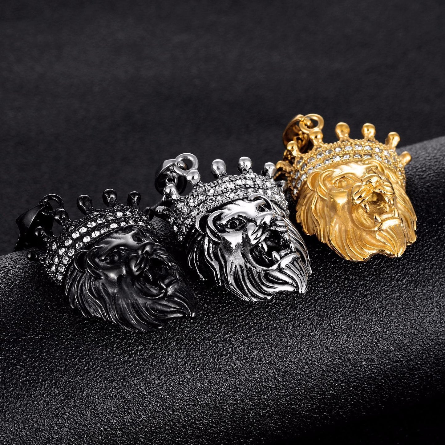 Goldern Three-dimensional Crown Lion Head Pendant Necklace