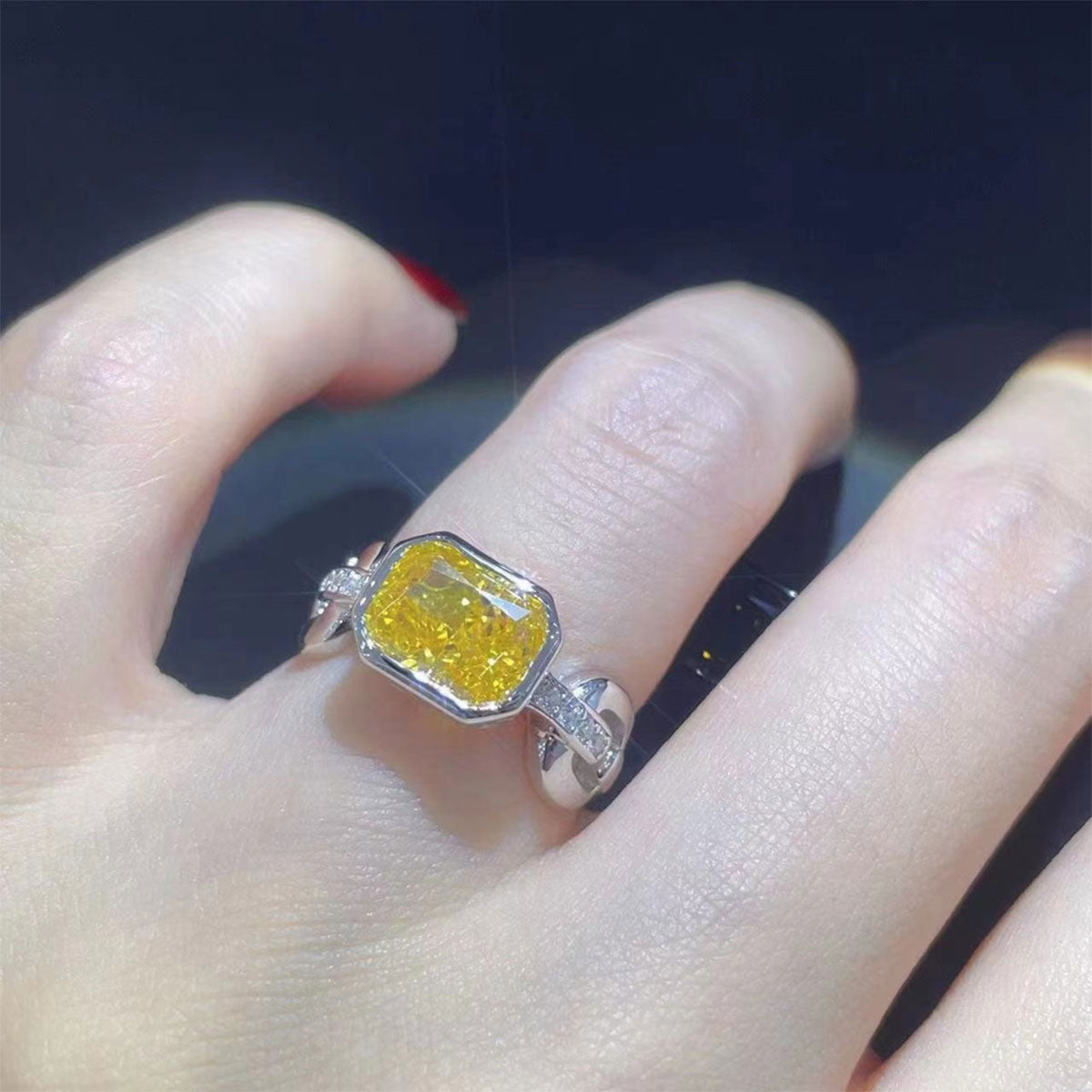 White Gold Bezel Setting Yellow Gem Retro Ring