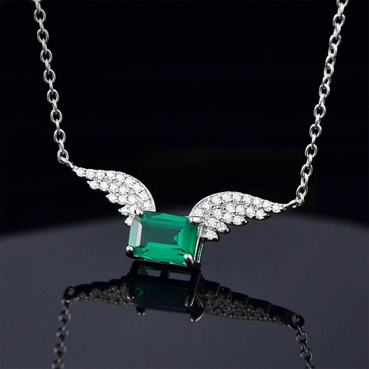 White Gold Fly Wing Emerald Full Stones Chain