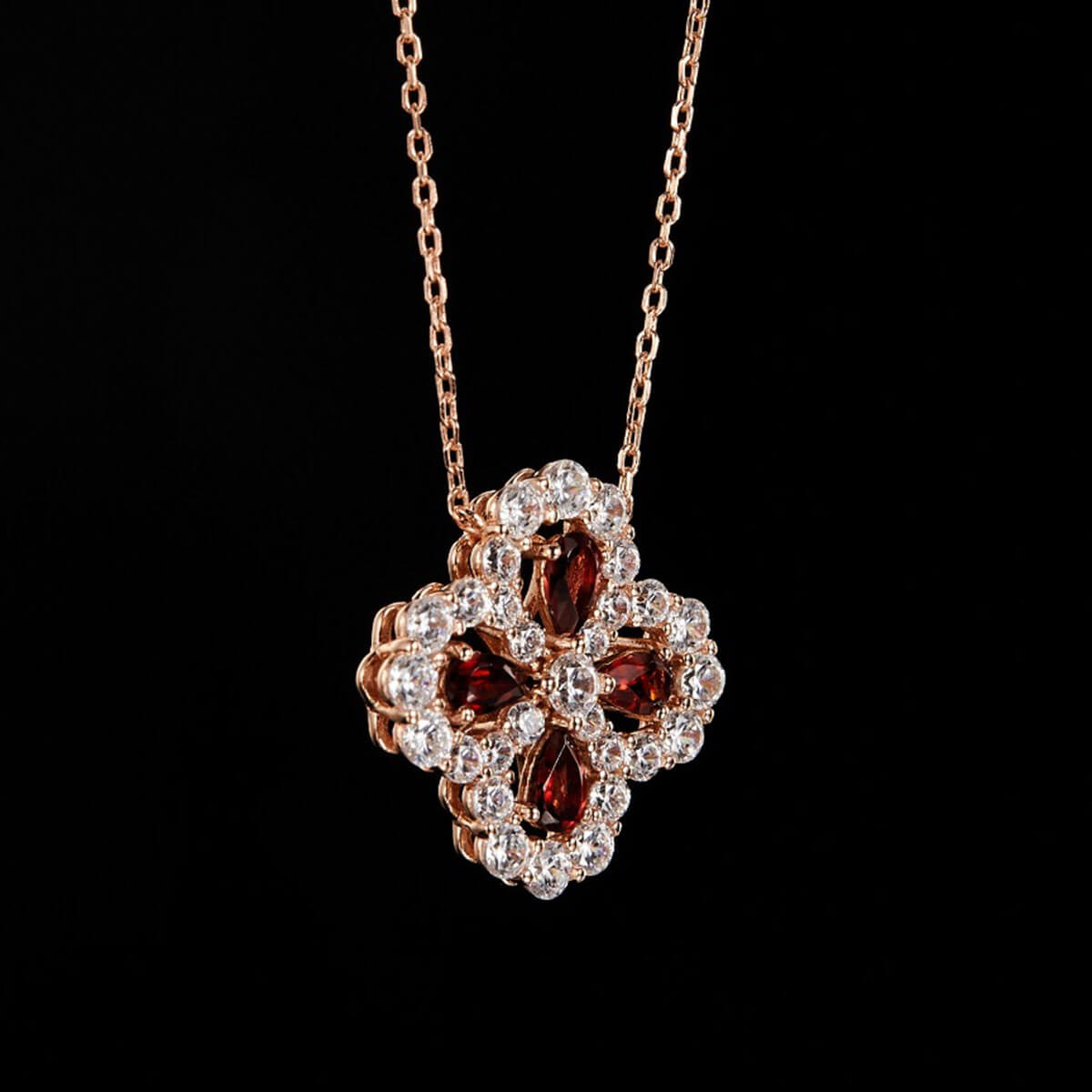 Hollow Four-leaf Clover Ruby Moissanite Chain