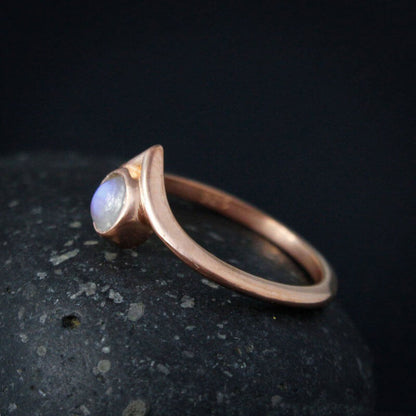 Minimalism Rose Gold Round Cut Moonstone Ring