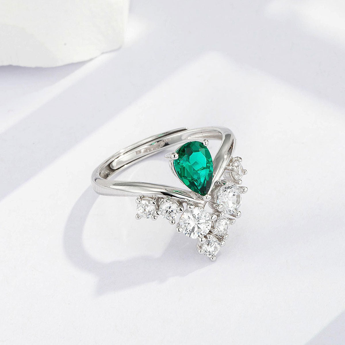 White Gold S925 Drip Emerald Crown Shape Adjustable Rings