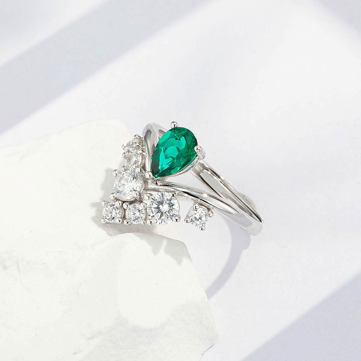 White Gold S925 Drip Emerald Crown Shape Adjustable Rings