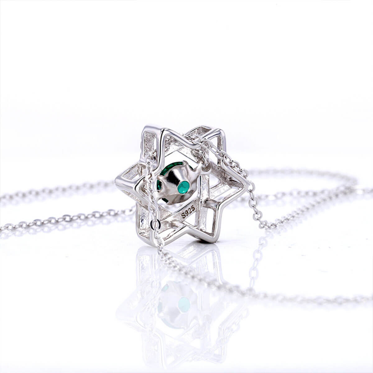 Hollow Magic Hexagram Emerald Beating Pendant Chain