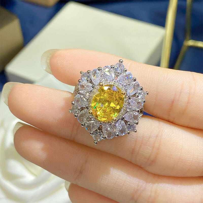 New High-end Luxury Carat Big Pigeon Egg Inlaid Synthetic Asscher Yellow Diamond Colored Gemstone Ring