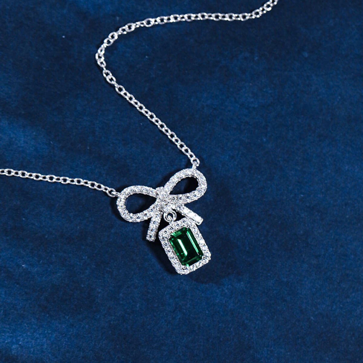 Hollow Bow Tie Emerald Halo Full Stones Pendant Chain