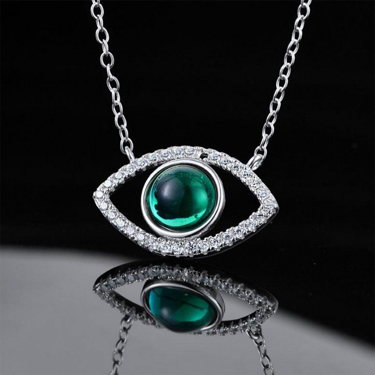 White Gold Eye Shape Hollow Emerald Chain