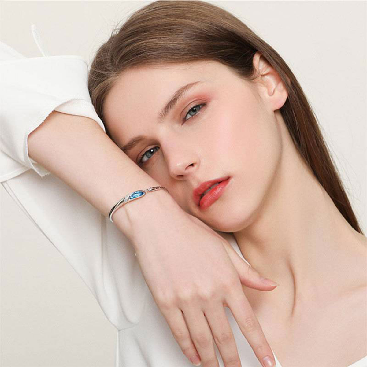 White Gold Angel Tears Blue Sapphire Bangle Bracelet