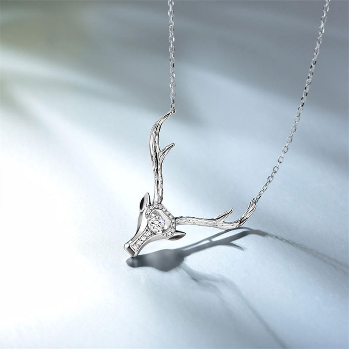 White Gold Elk Shape Beating Shinny Pendants Chains