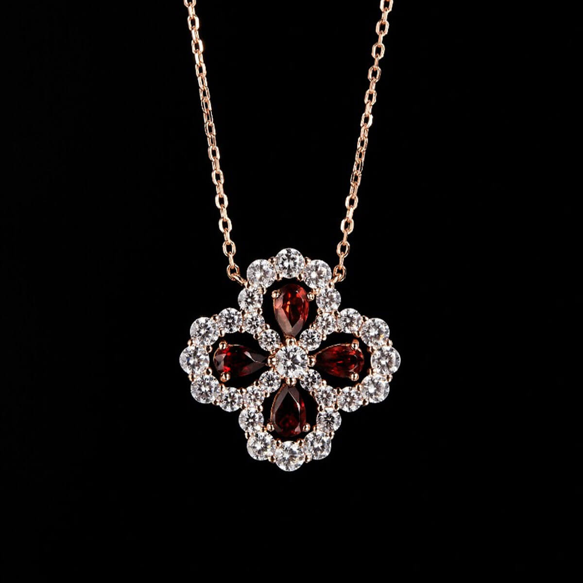 Hollow Four-leaf Clover Ruby Moissanite Chain