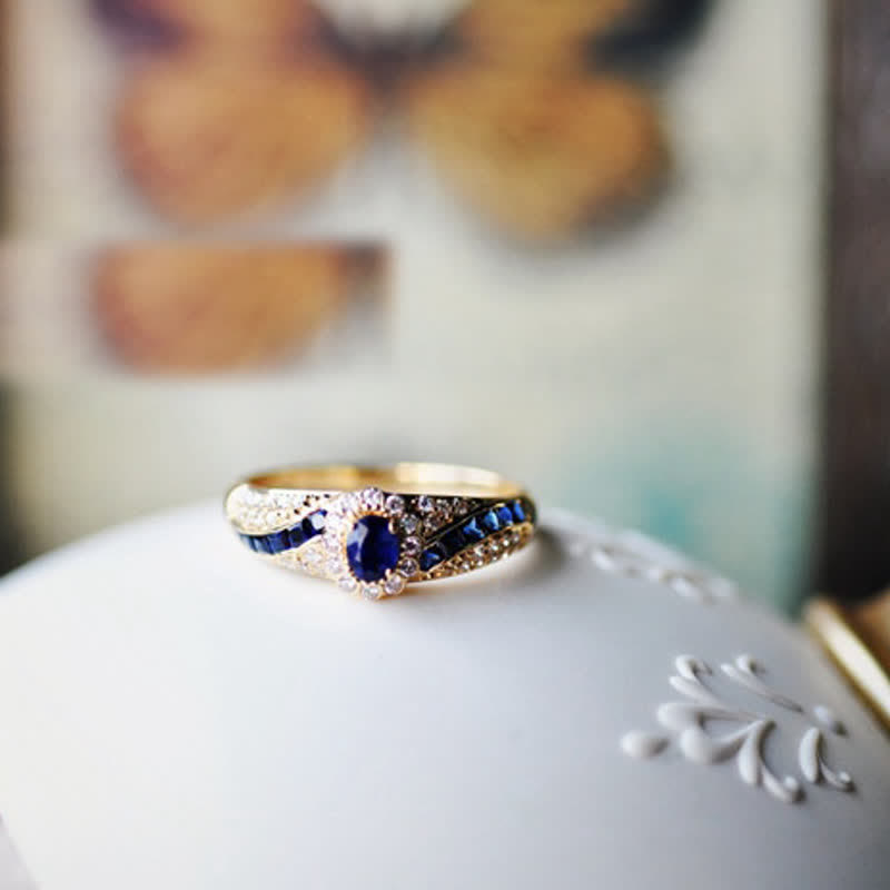 Noble Luxury Sapphire Ring