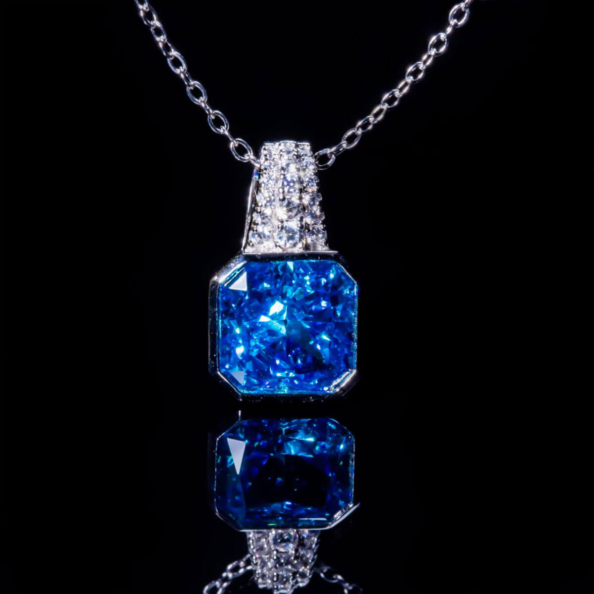 Bezel Setting Octagon Shape Blue Gem Chain