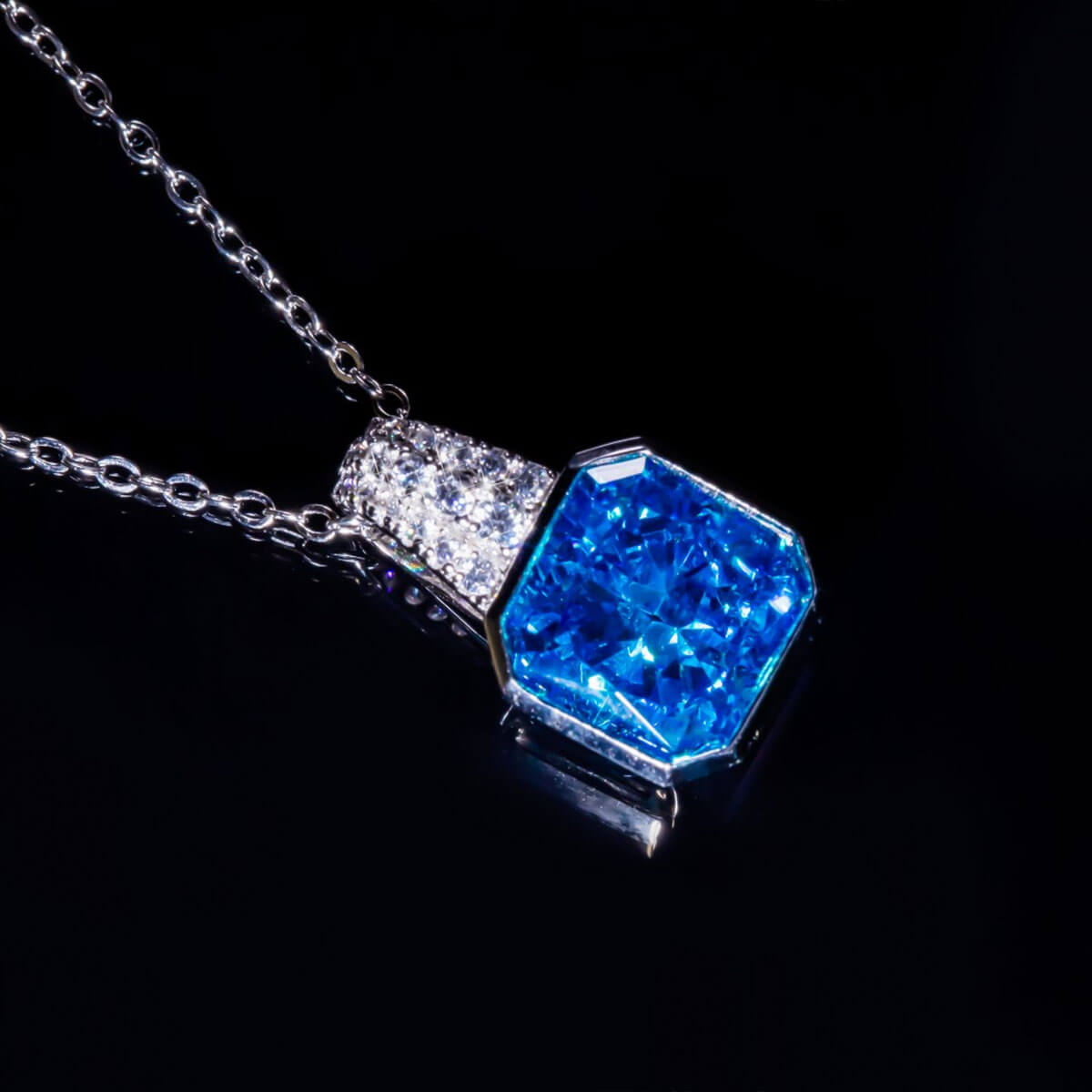 Bezel Setting Octagon Shape Blue Gem Chain